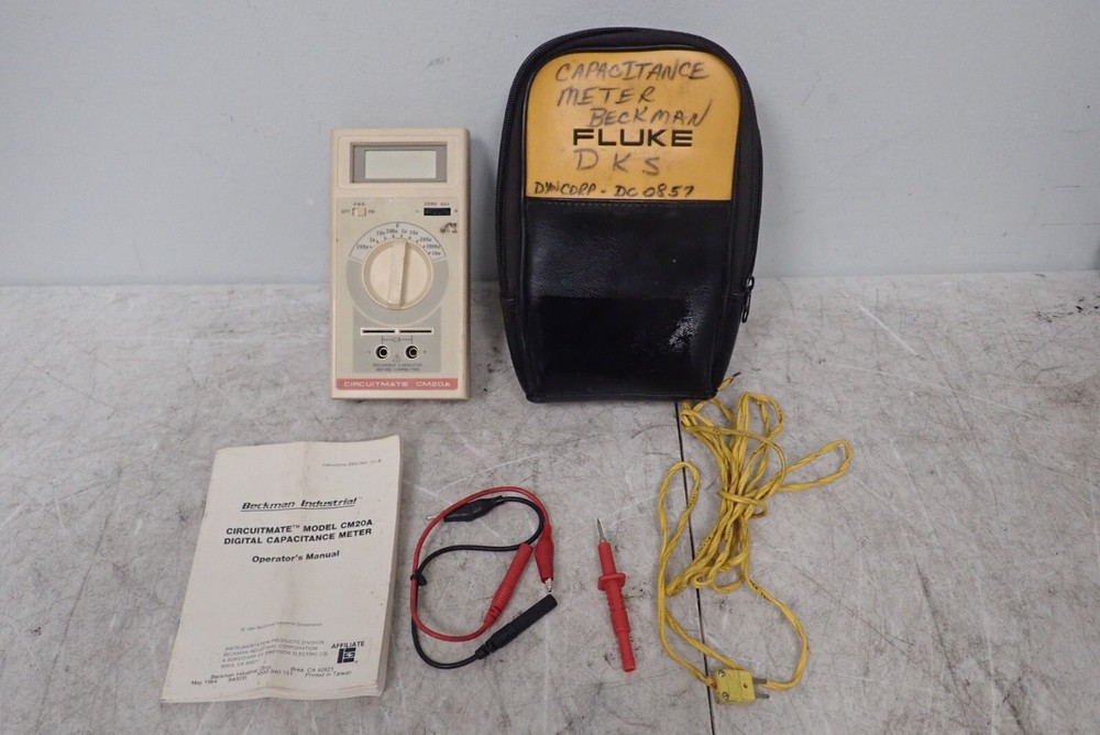 Beckman Circuitmate Model CM20A Digital Capacitance Meter with Manual