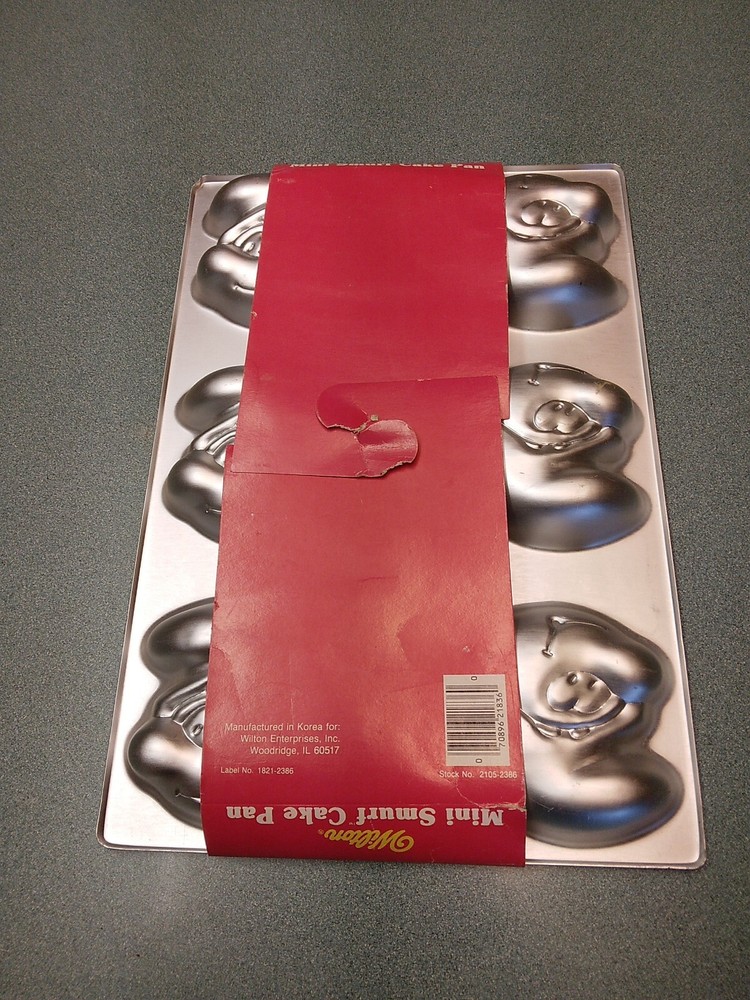 Vintage Wilton Smurf Mini Cake Pan NoS