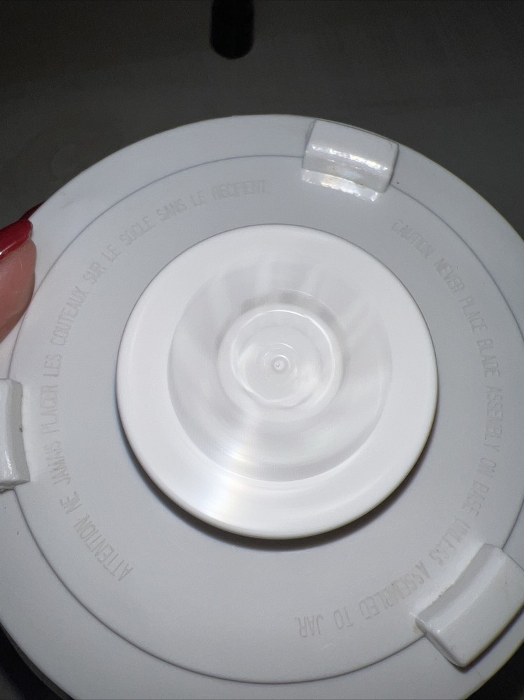 RIVAL 5-SPEED COUNTERTOP BLENDER , MODEL# BL706 New without box