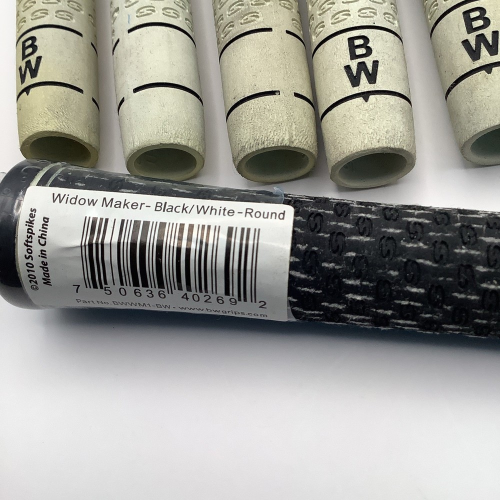 Black Widow Widow Maker Black & White Golf Grips - 11 Grips