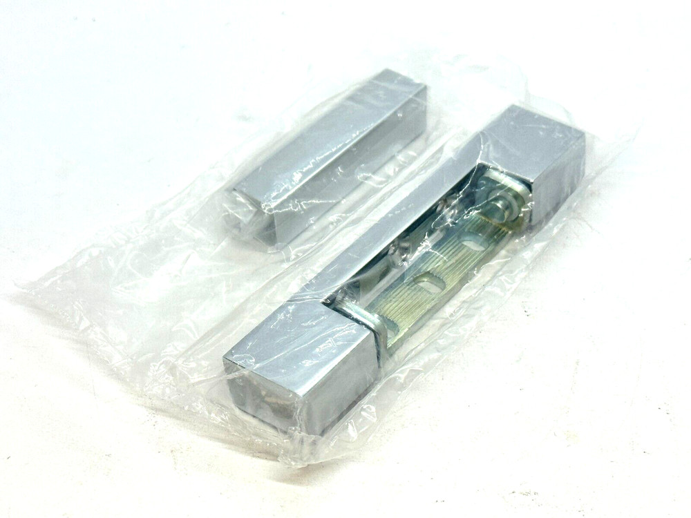 Component Hardware R42-2840 Edgemount Hinge 5/8" Offset