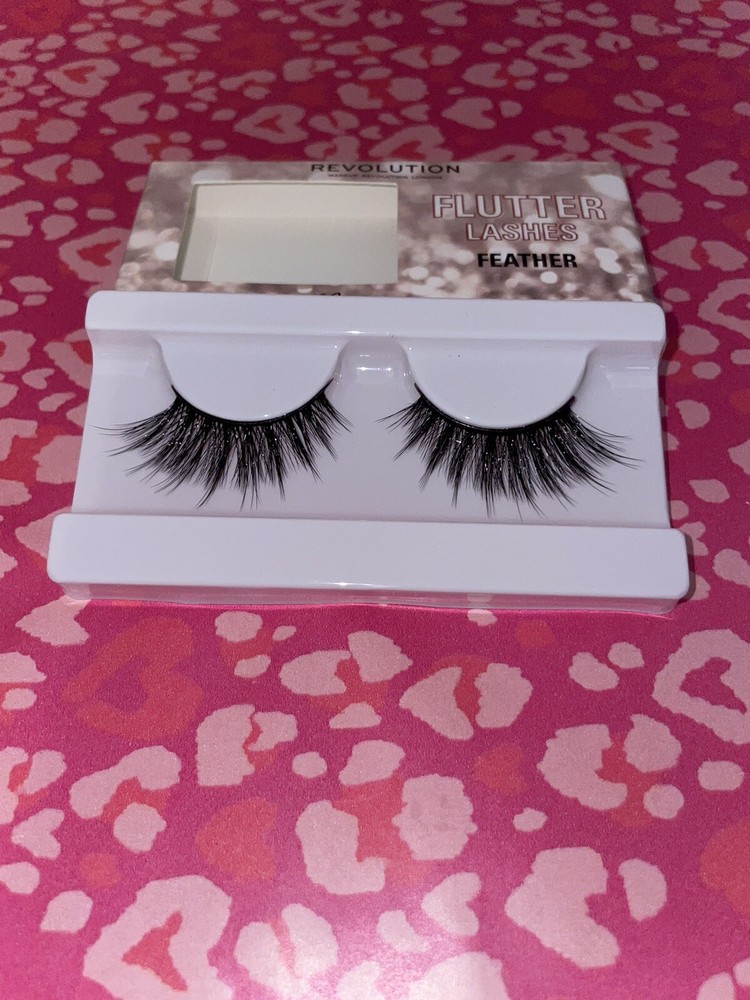Revolution London Flutter Lashes Feather