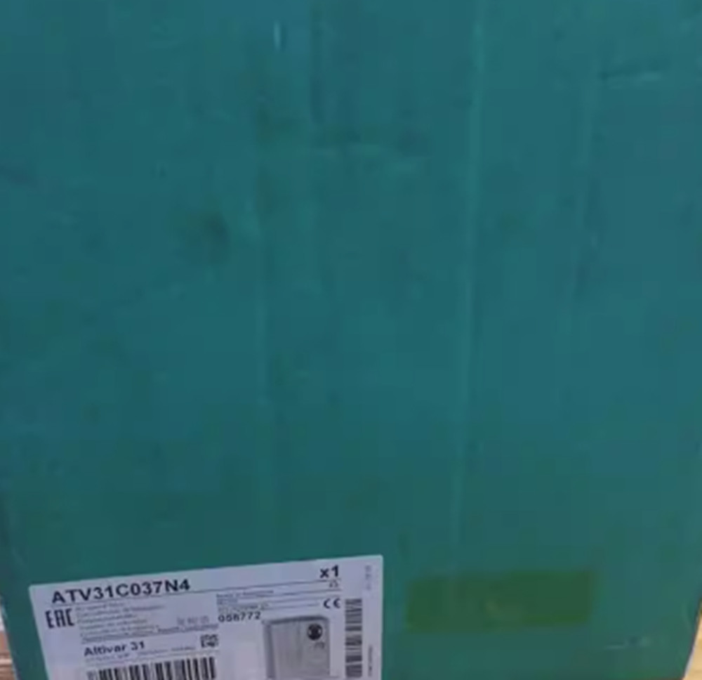 New In Box Schneider ATV31C037N4