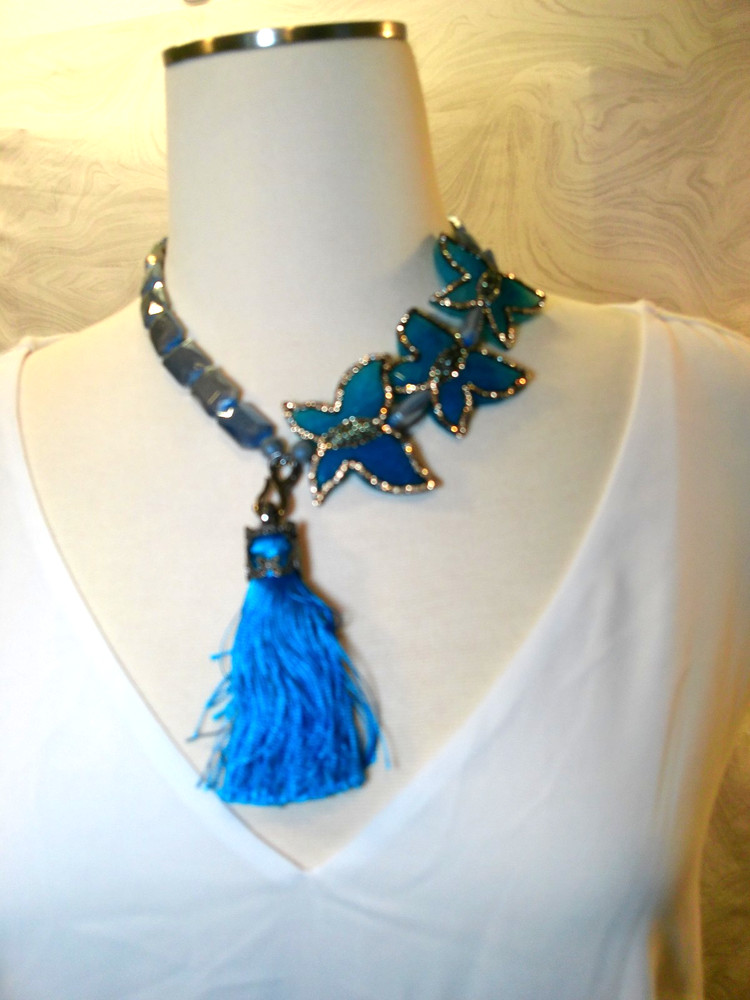 Two Toned Blue statement necklace (420)