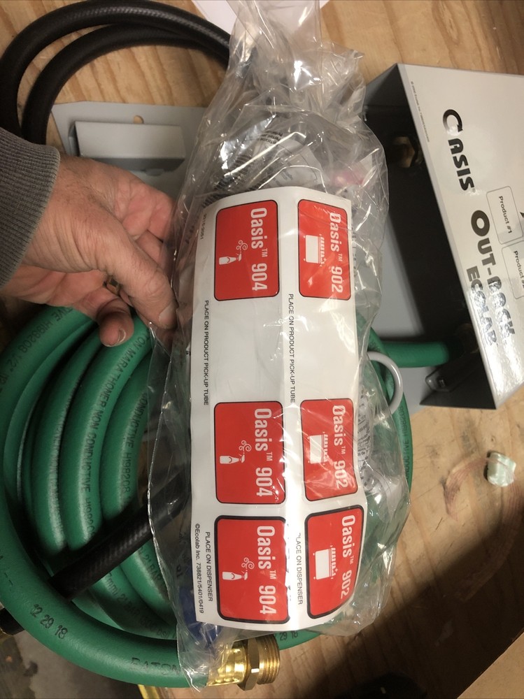 Ecolab Oasis Out-Back Oasis 902 Oasis 904 Dispensing System