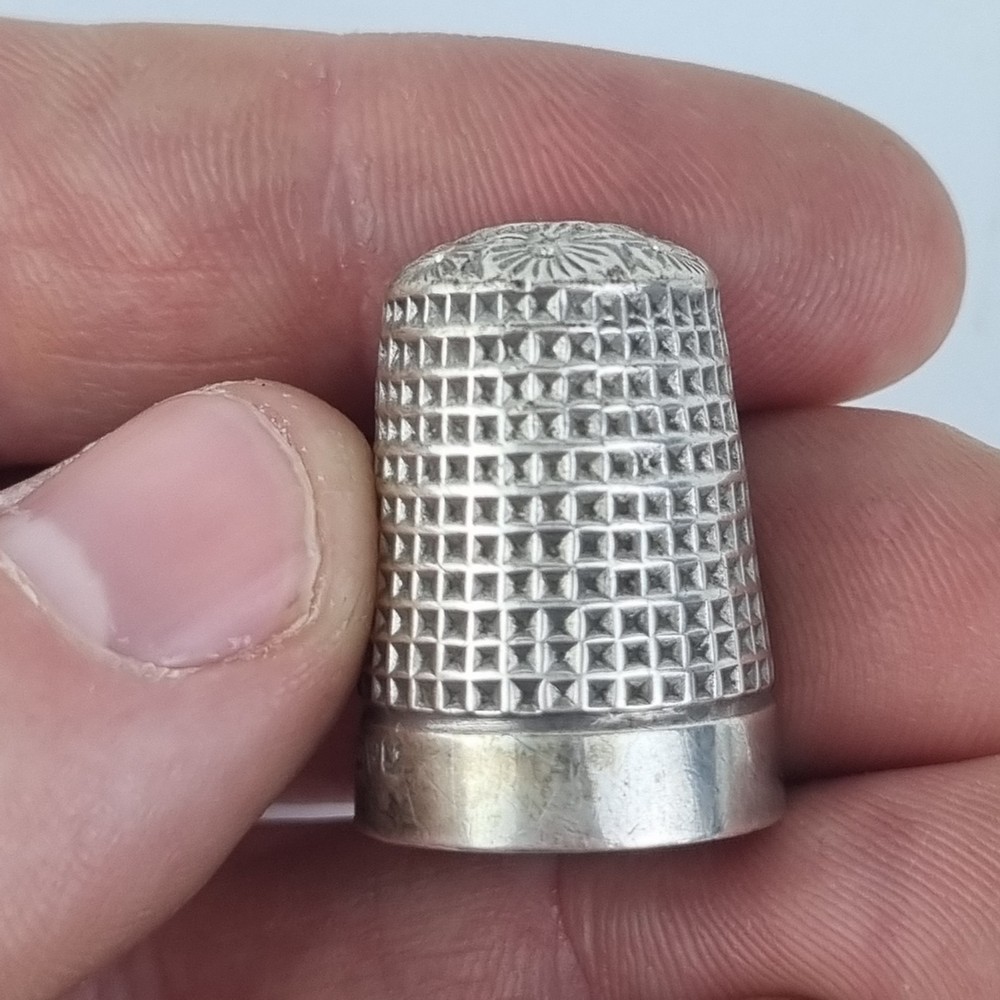 Antique Solid Silver Thimble Chester 1906 Henry Griffith & Sons
