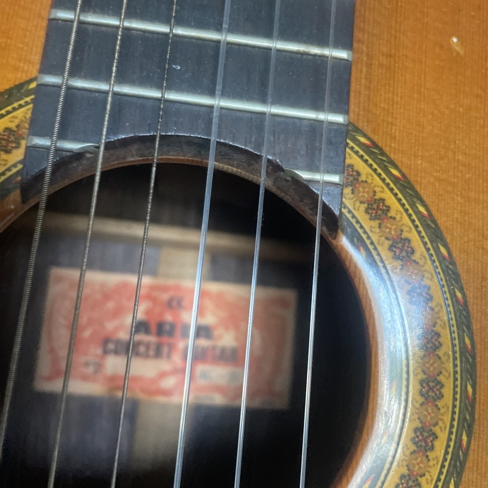 aria classical guitar Ac-20 With Original Case