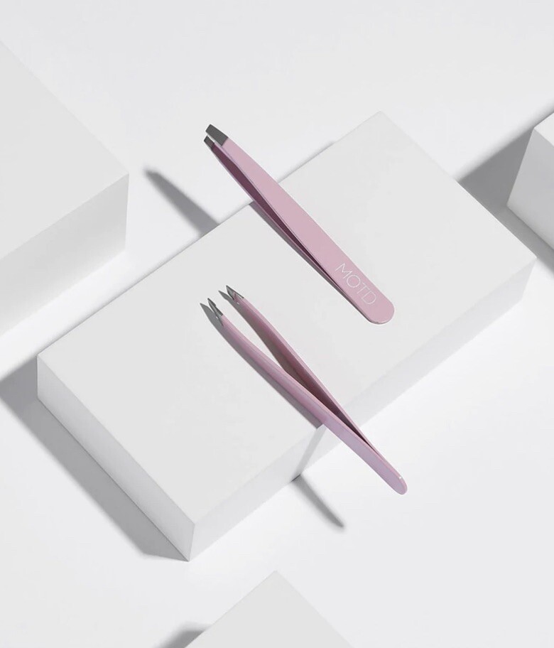 MOTD KILLER PAIR CLASSIC SLANT TIP TWEEZER•