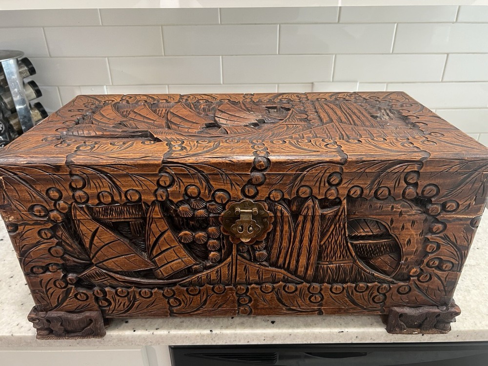 Chest (Wooden)
