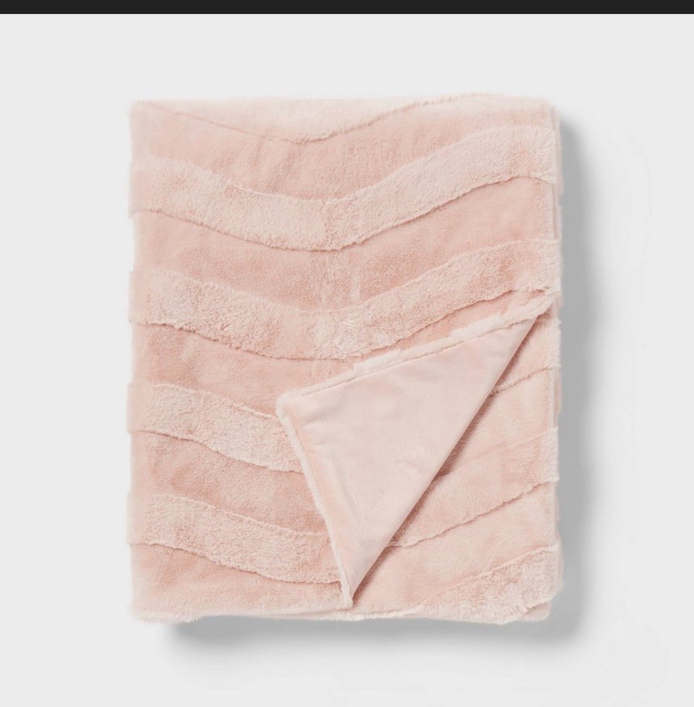 Pink Wave Kids' Plush Throw Blanket - Pillowfort™