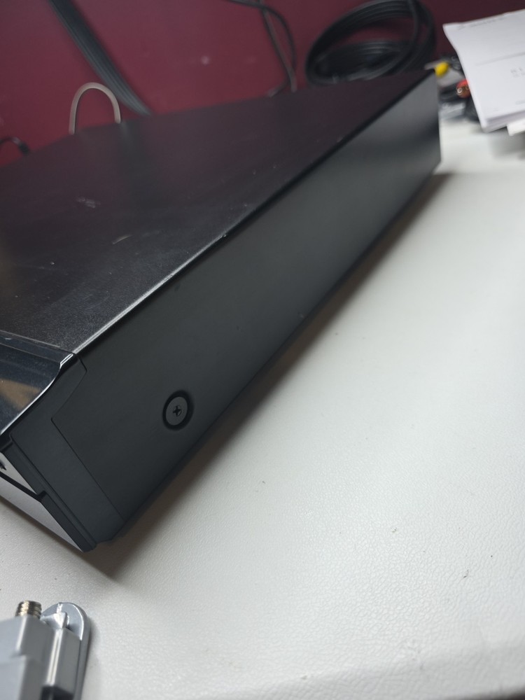 SONY BDP-S300 Blu-Ray Player W/Remote & Cables TESTED & WORKS - READ DESCRIPTION