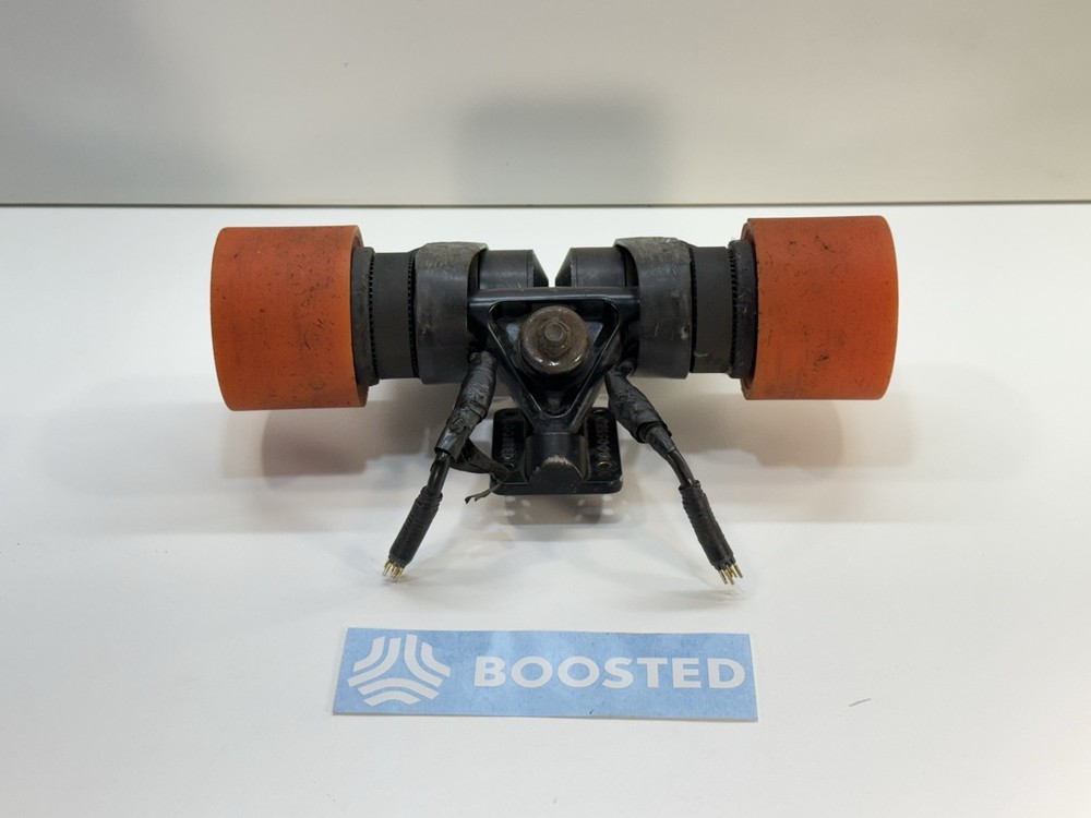 Boosted board V2 Drive Train with motors And Wheels Fully Tested