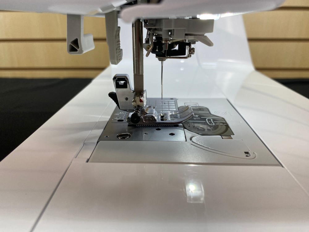 Baby Lock Brilliant BL220B Computerized Sewing Machine - Quality Pre-Owned ✅