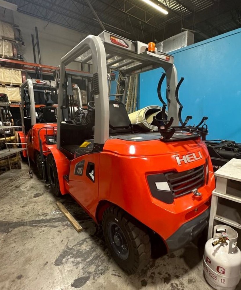 HELI CPYD40 FORKLIFT - 8000 LB