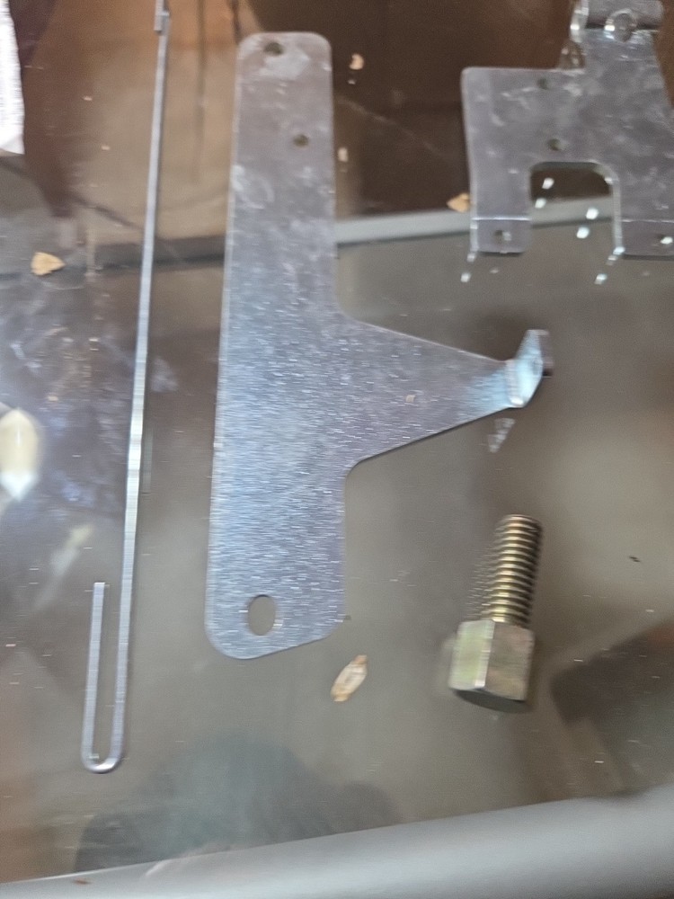 DR BEAVER BLADE BOLT/SPACER/BRAKE KIT # 32185