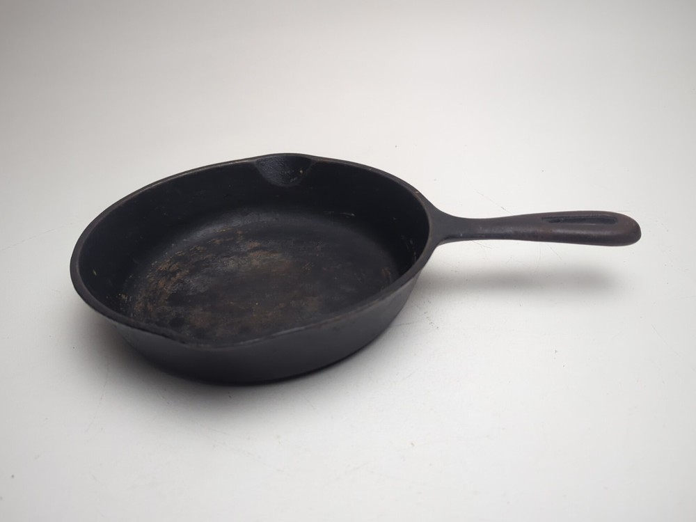Cast Iron Skillet #5 USA 8"