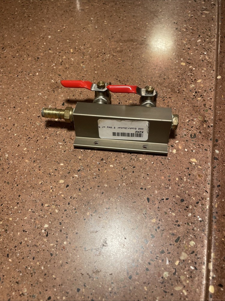 2 Way CO2 Gas Splitter /shutoff with 3/8” Barbs