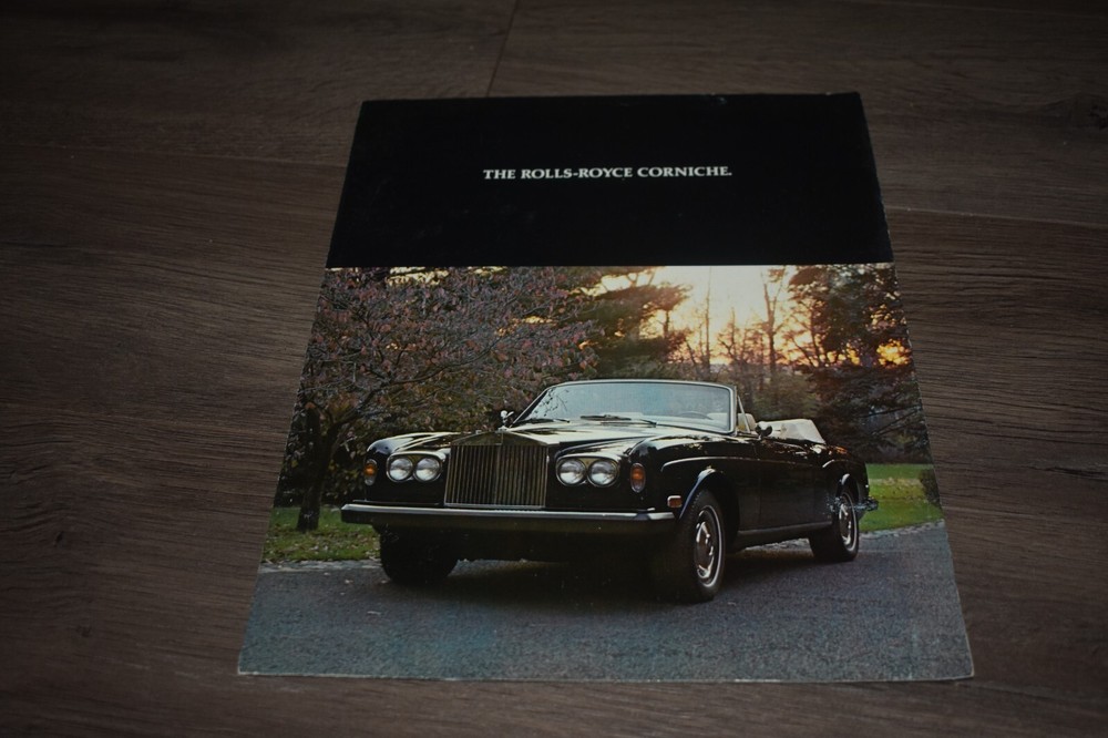 Rolls-Royce Corniche foldout sales brochure 1977