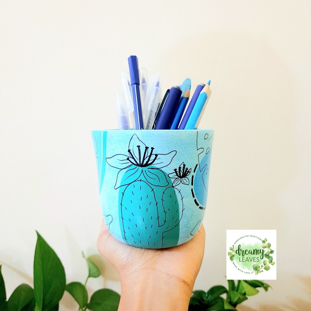 Hand-Painted Clay Pen Holder - Customizable Gift - Free Bookmark