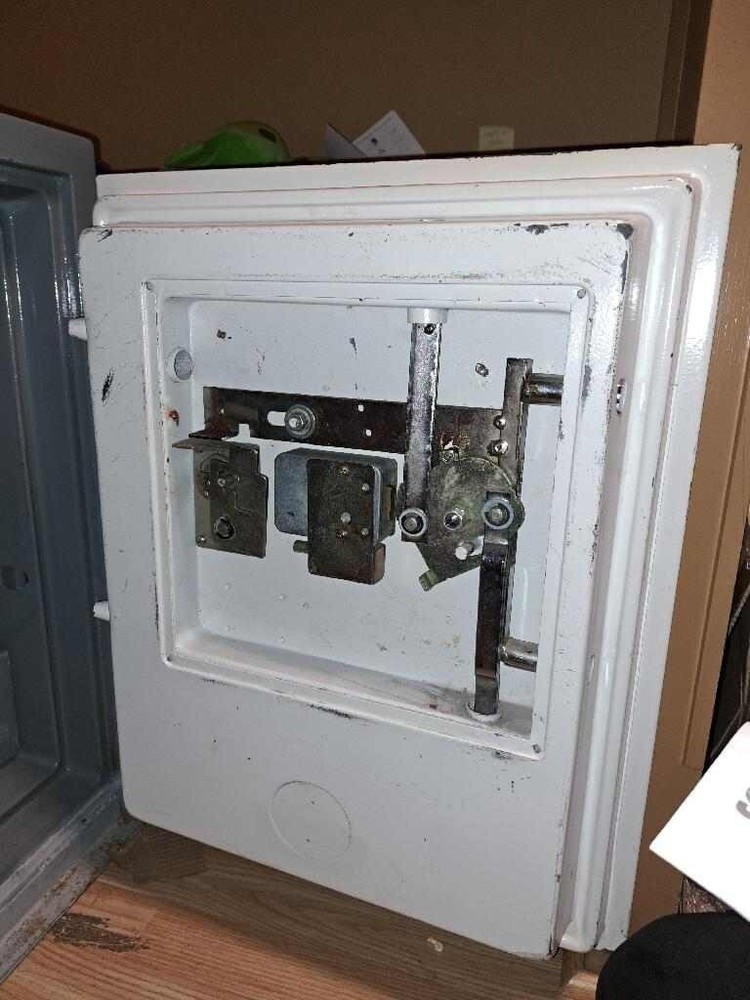 ADESCO SAFE MODEL: US-140