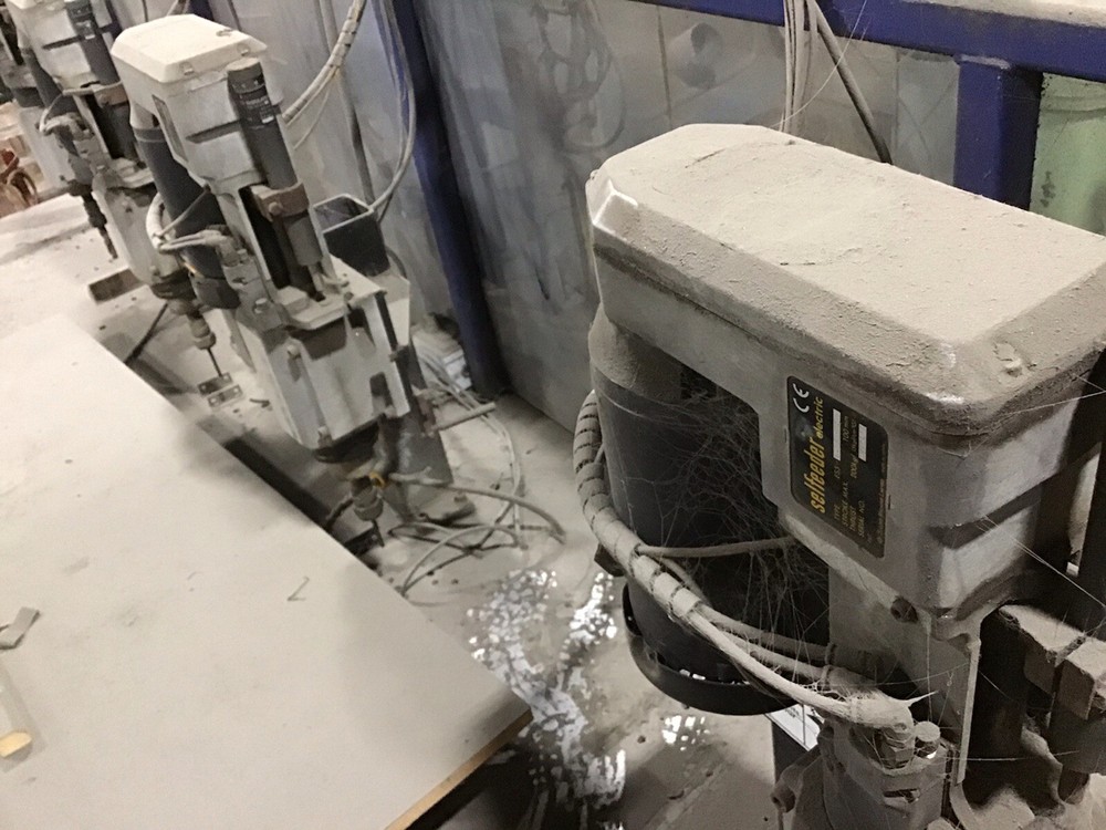 Selfeeder drill station