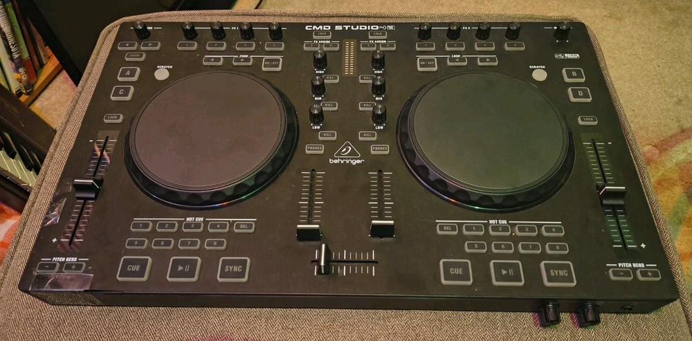 Behringer CMD Studio 4a DJ MIDI Controller w/Power working
