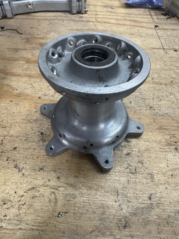2002-2022 Yz250 Front Hub