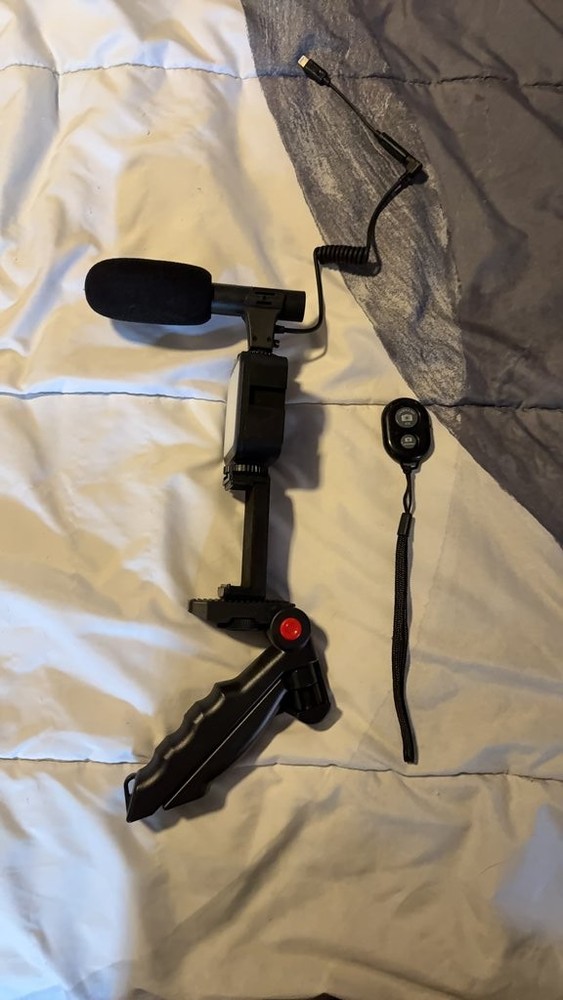 Handheld Video Recording Rig with Microphone and LED Light