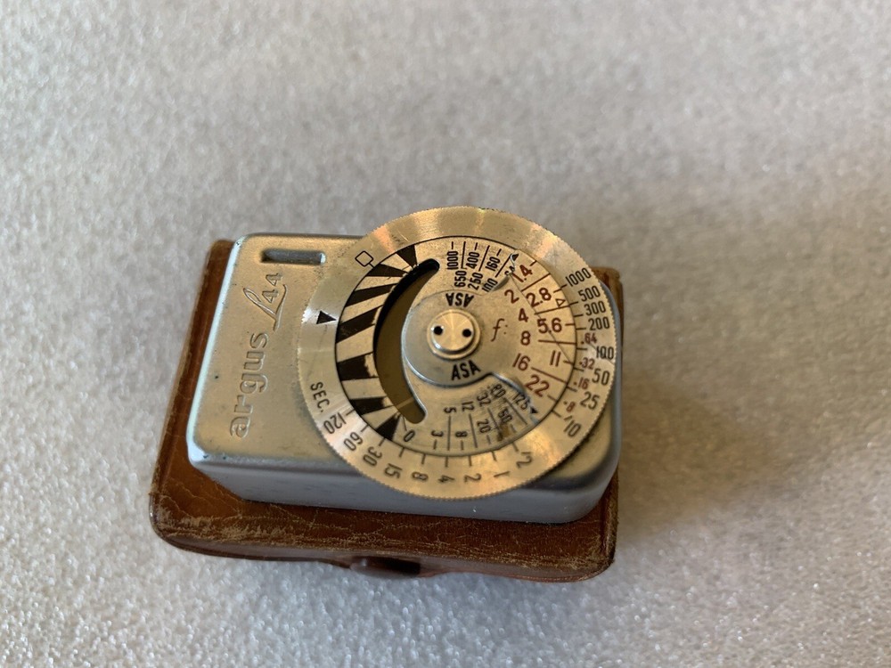 Argus LR44 Meter With Original Leather Case