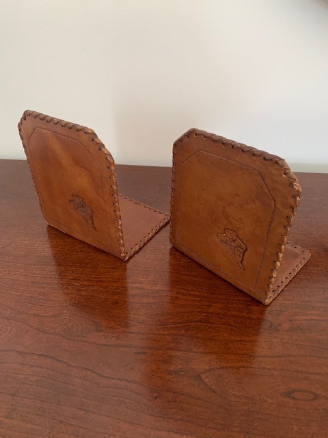 VINTAGE TOOLED LEATHER BRAIDED EDGES BOOK ENDS