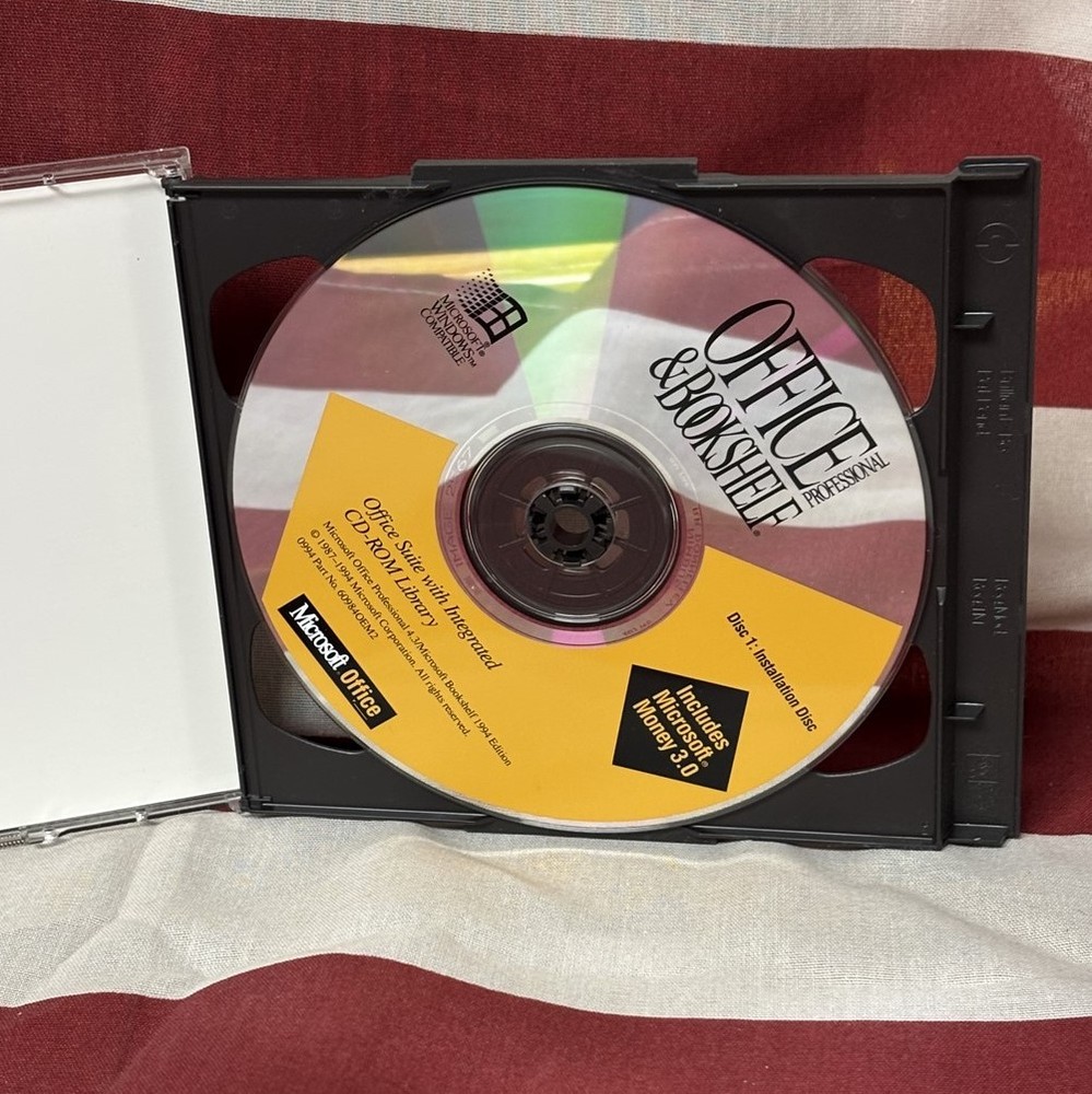MICROSOFT OFFICE PROFESSIONAL Word & Bookshelf Windows 95 CD-Rom Excel & Access