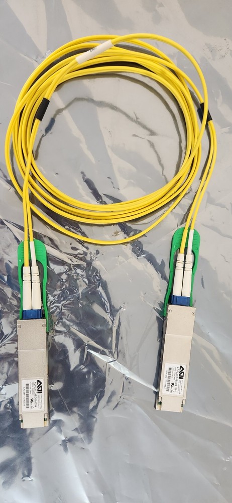 100G QSFP28 Active Optical Assembly Cable 2.5M 8ft 100GbE