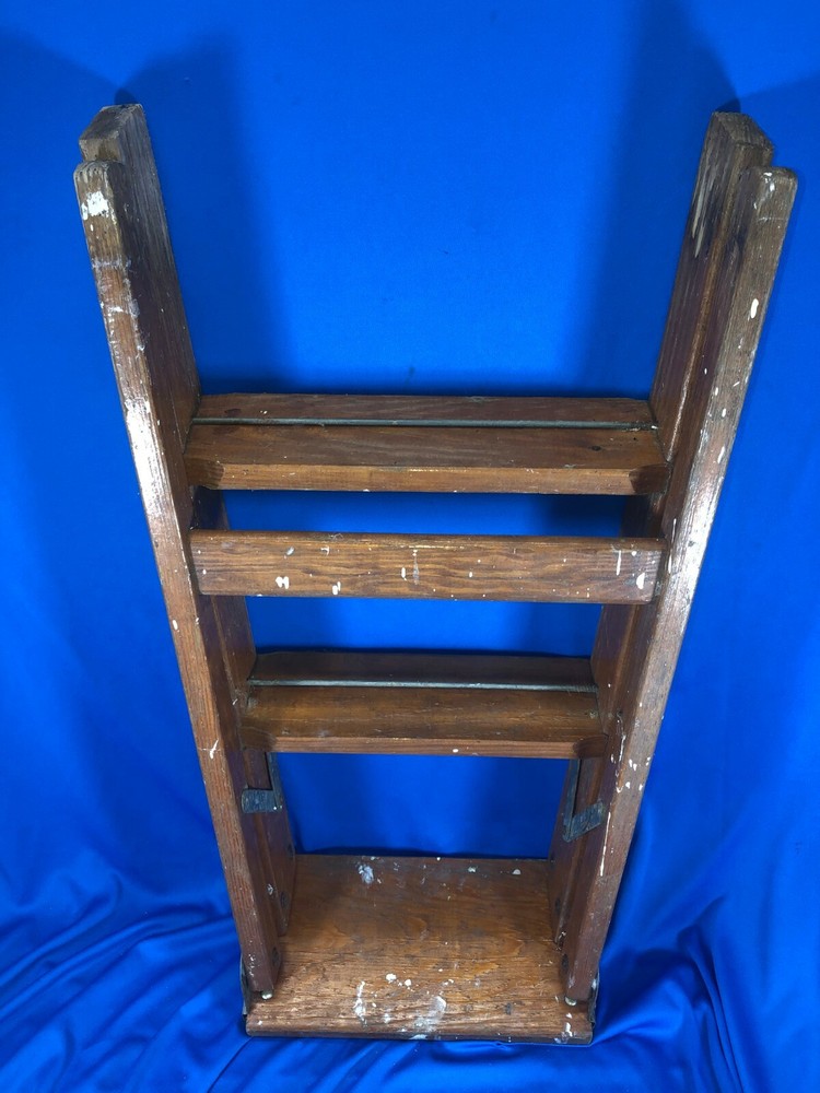 Vintage wood 2-step ladder/stool, unbranded, working spreaders, for display only