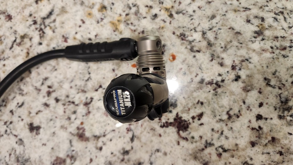 Scubapro MK25T Titanium S600T Regulator