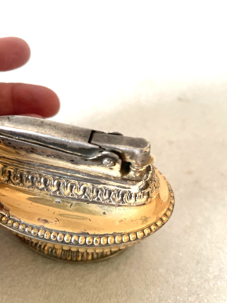 Ronson Queen Anne table lighter Yellow applied surface Untested