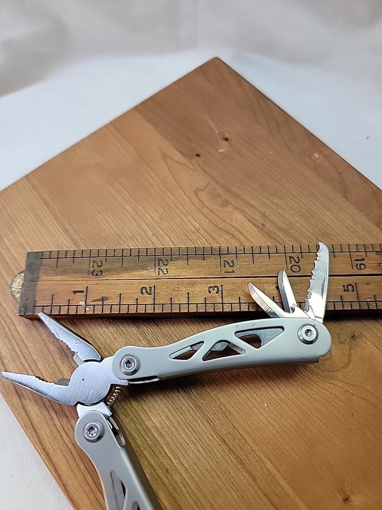 Multi Tool 8 Blades Unbranded