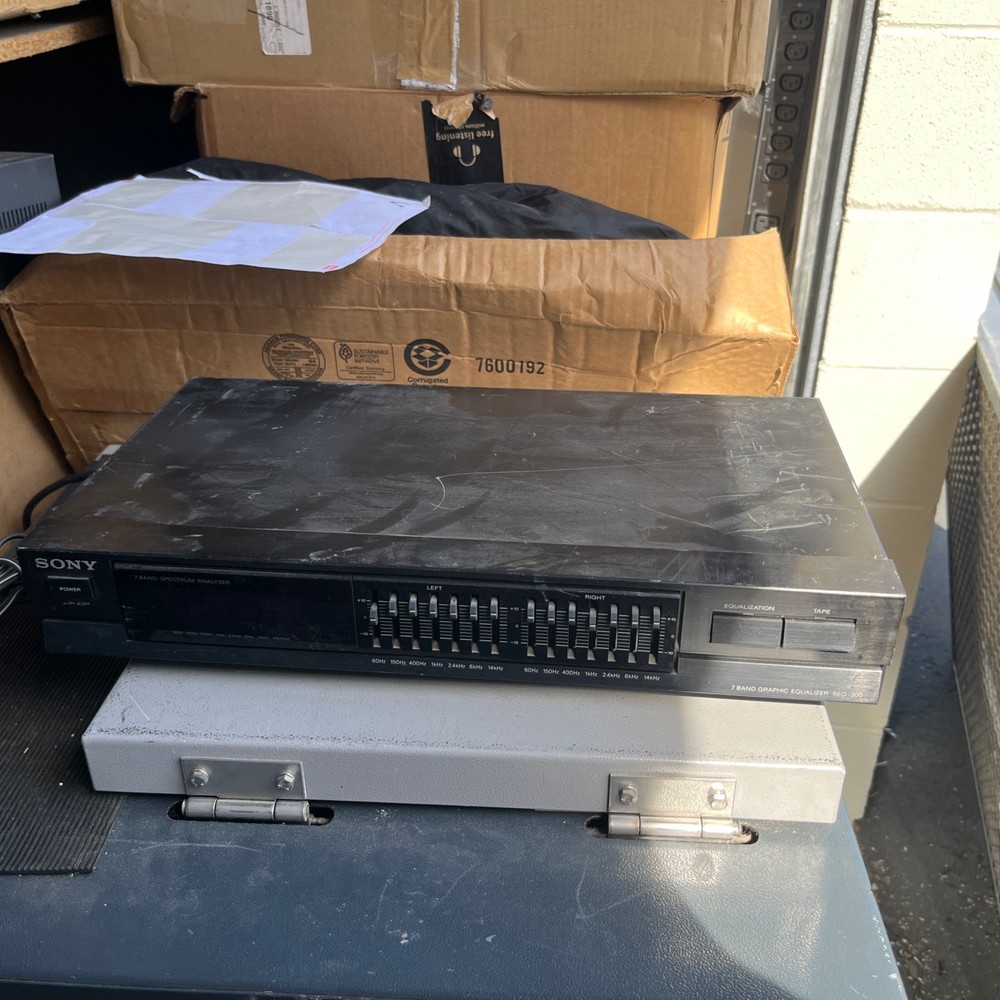 Sony 7-Band Graphic Equalizer w/ Spectrum Analyzer  SEQ-300