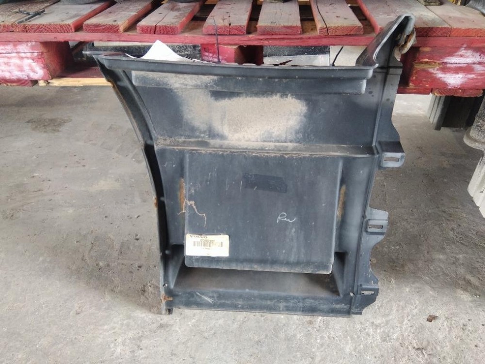 For 2007 VOLVO VNL SIDE FAIRING Left , MN