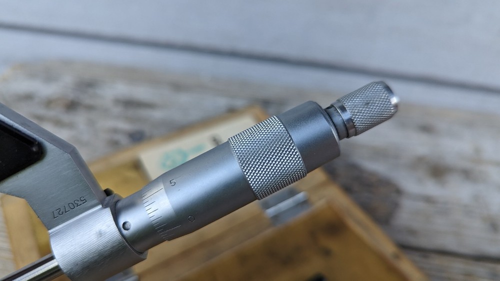 Vintage Style Micrometer 0-1” VINTAGE .0001
