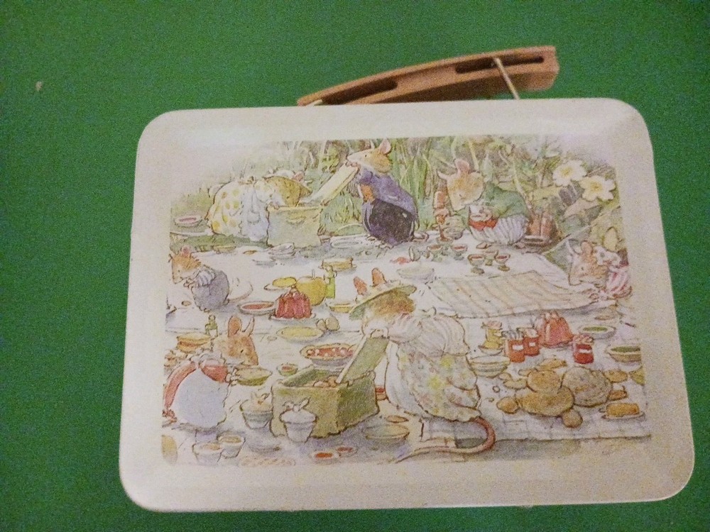 Brambly Hedge Picnic  Mini Tin Lunch Box 5.5x4