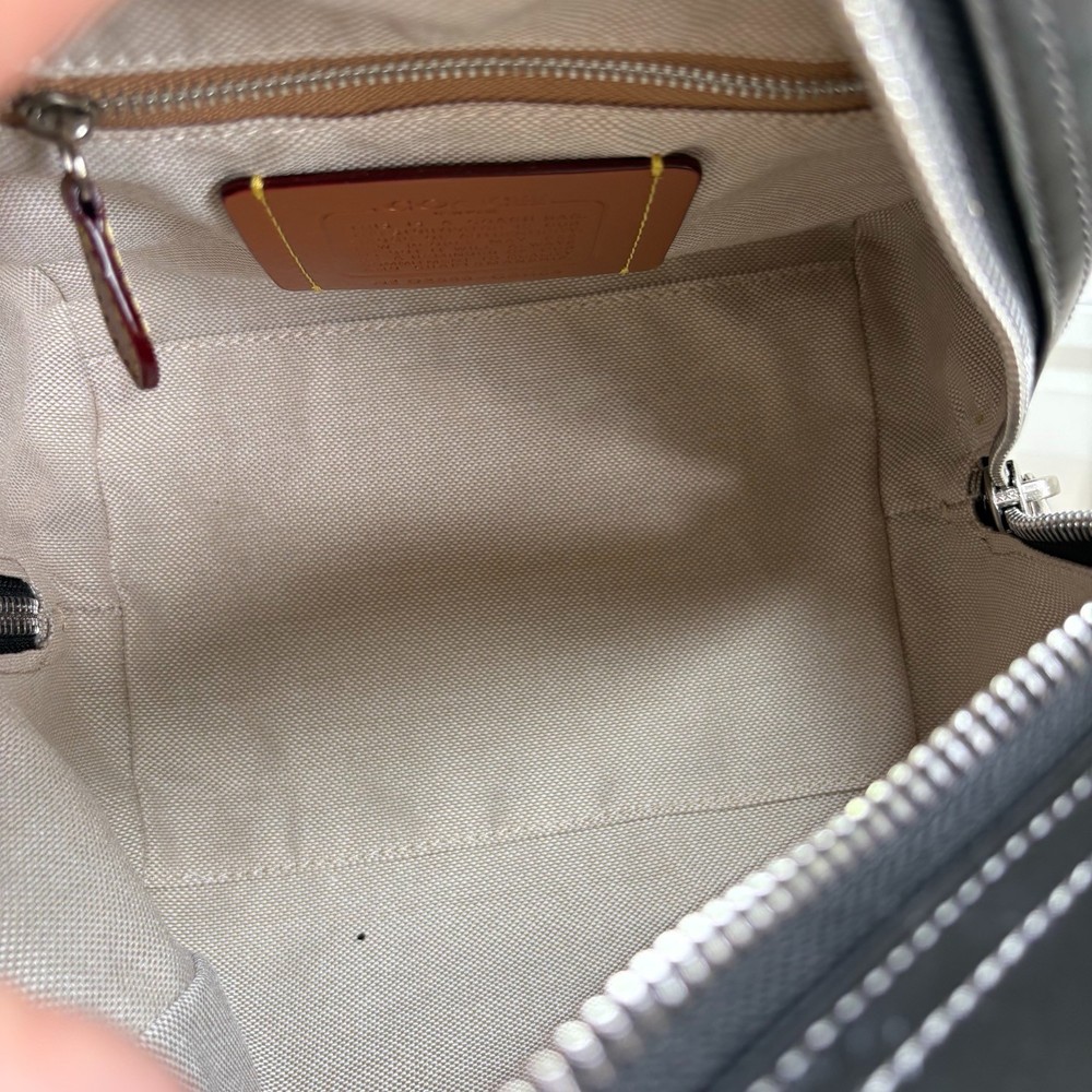 Model Number CBH04 Cube Rogue Bag 20 Shoulder Bag Black 2-way specification