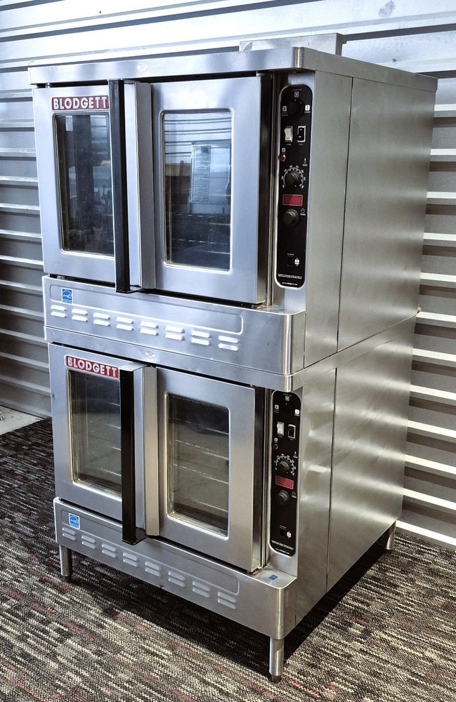 BLODGETT DFG-100 DOUBLE CONVECTION OVEN NATURAL GAS SOLID STATE - NICE!!!