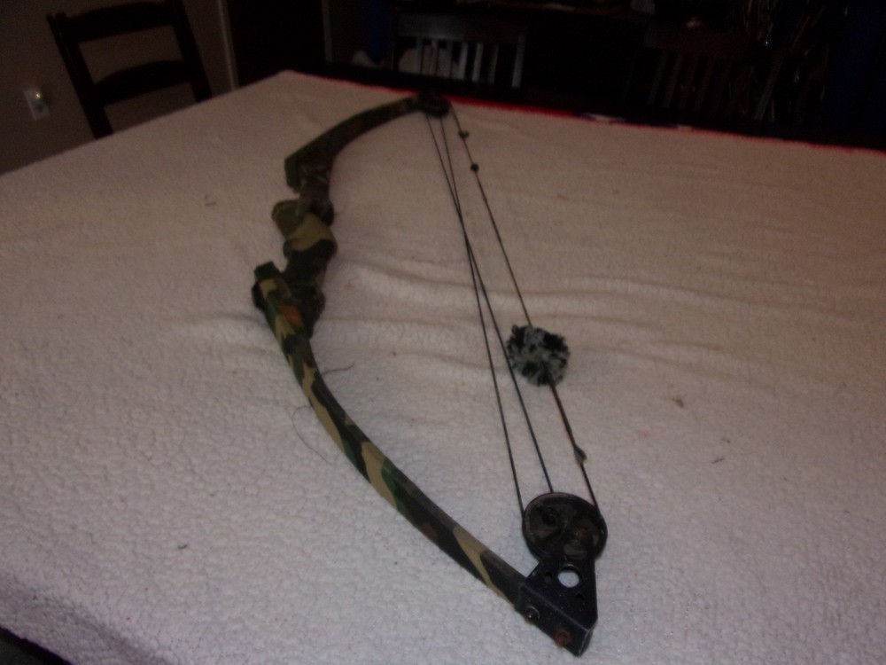 Vintage Darton Archery Trailmaster Compound Bow