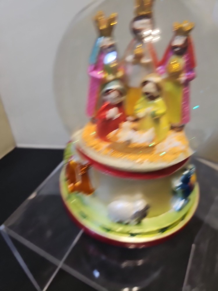 raz imports snow globe