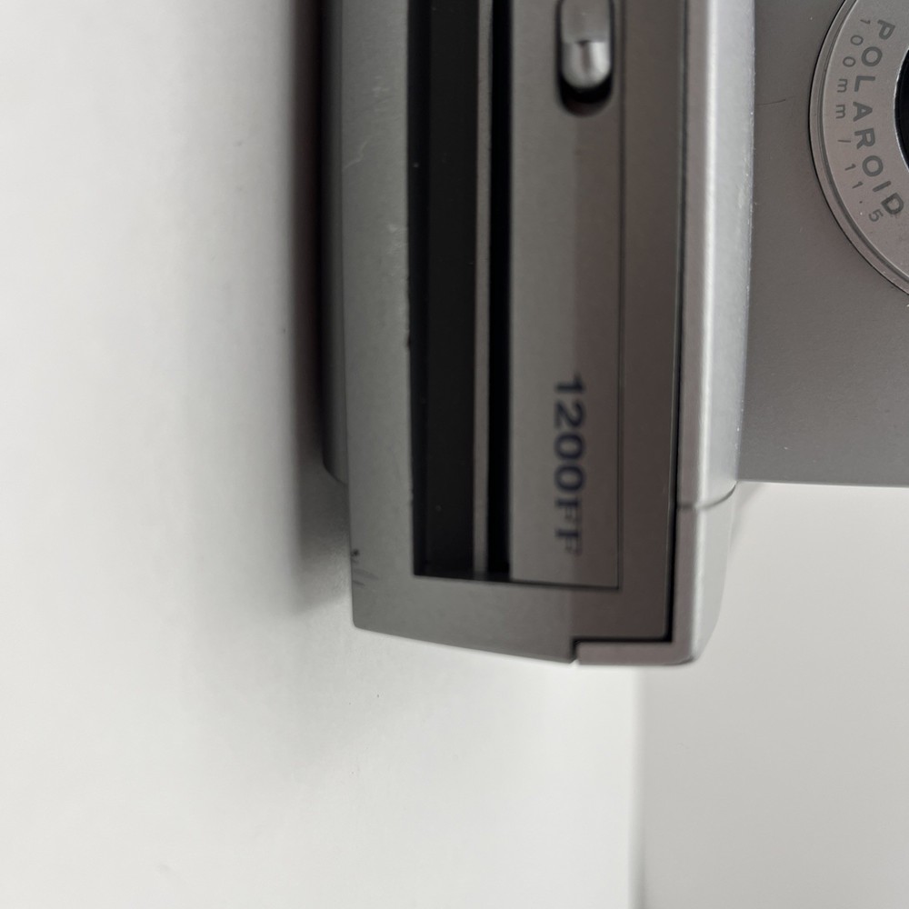 Vintage Polaroid 1200FF Camera