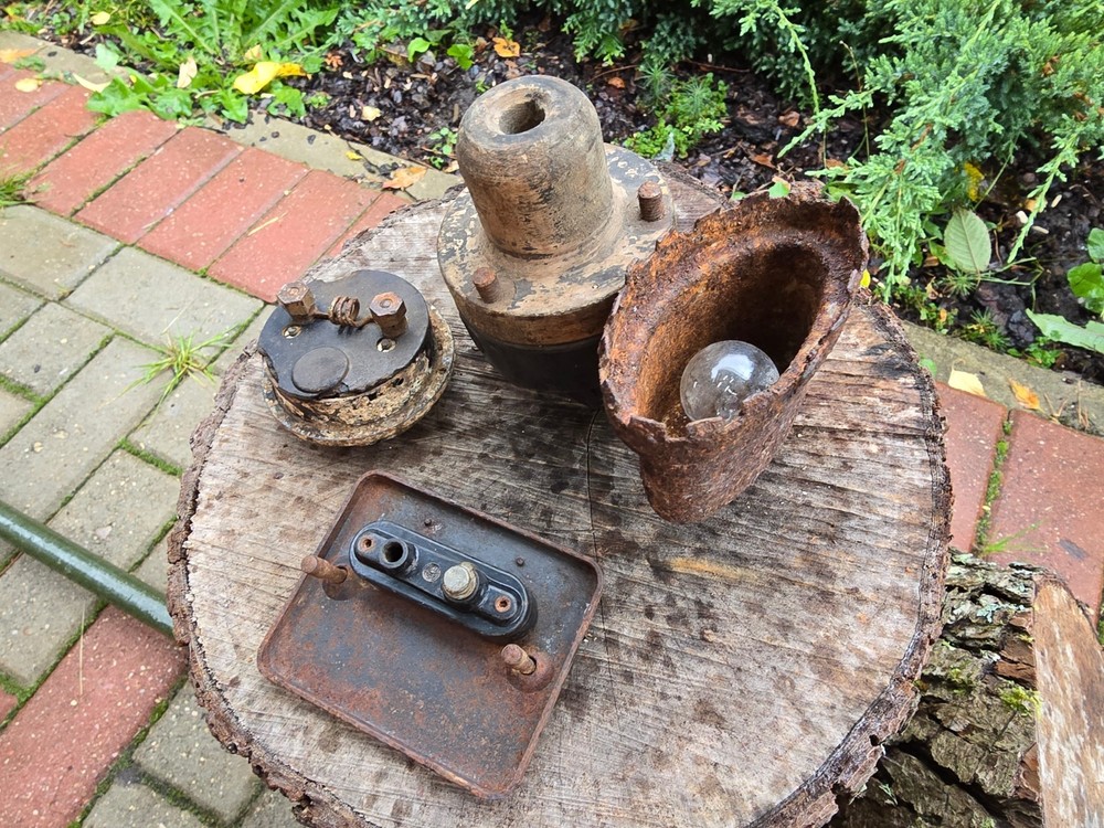 WW2 Accessories from the German bunker relic.