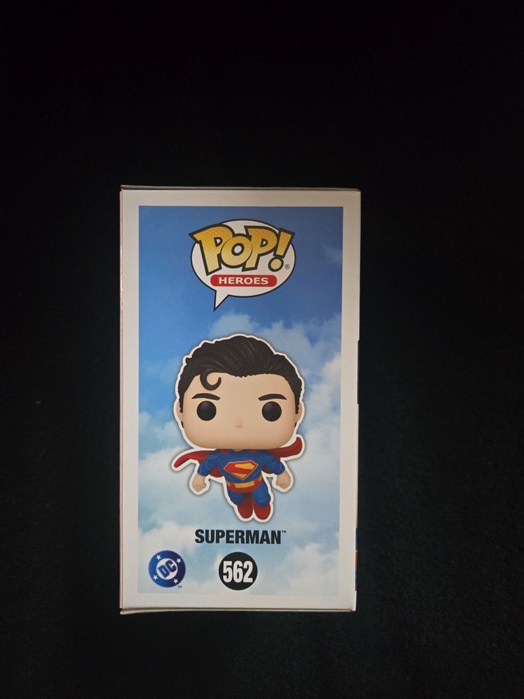 Funko Pop Superman 2025: Superman (Flying) Figure w/ Protector