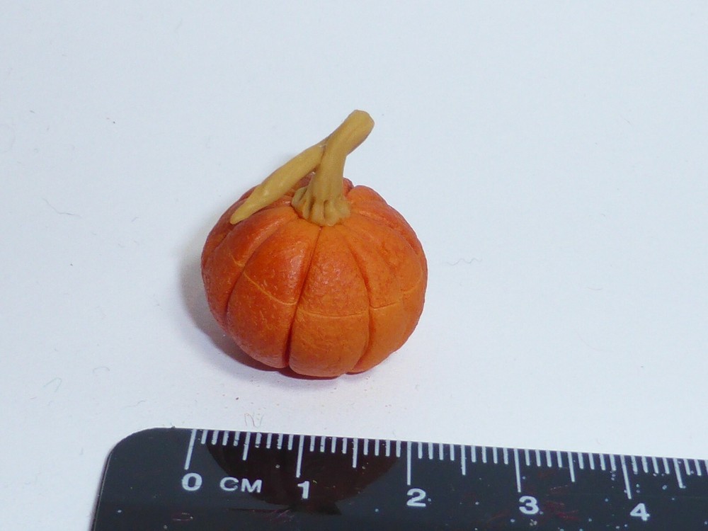 1:12 Scale Pumpkin 1 Dolls House Accessory