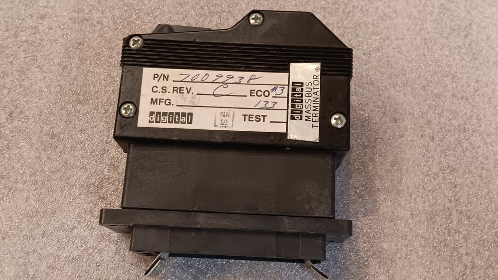 VINTAGE DEC MASS BUSS TERMINATOR PN/70-09938-00