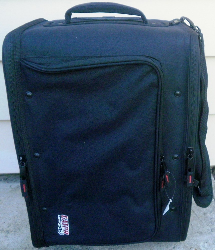 Gator Case Lightweight Rack Bag Pull Handle & Wheels 4U Rack GR-RACKBAG-4UW